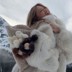 Gisou Honey Pup Keychain